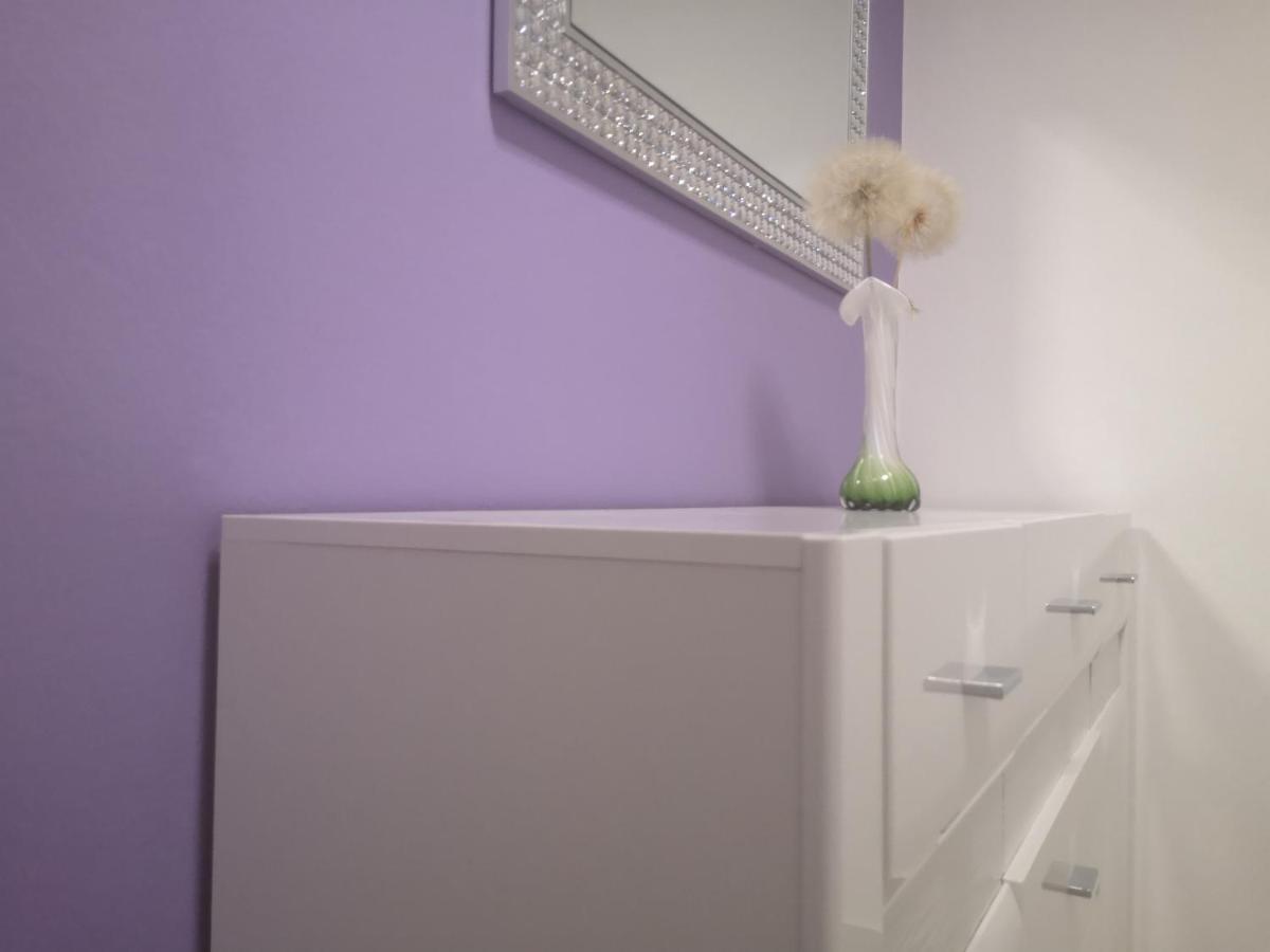 Apartman Emanuel Pula Exteriör bild