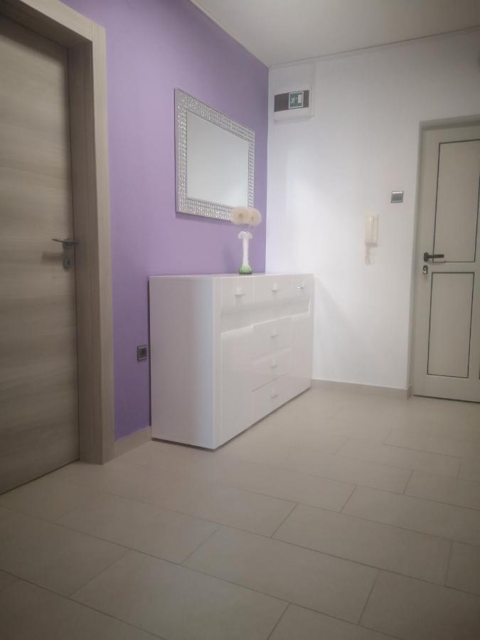 Apartman Emanuel Pula Exteriör bild