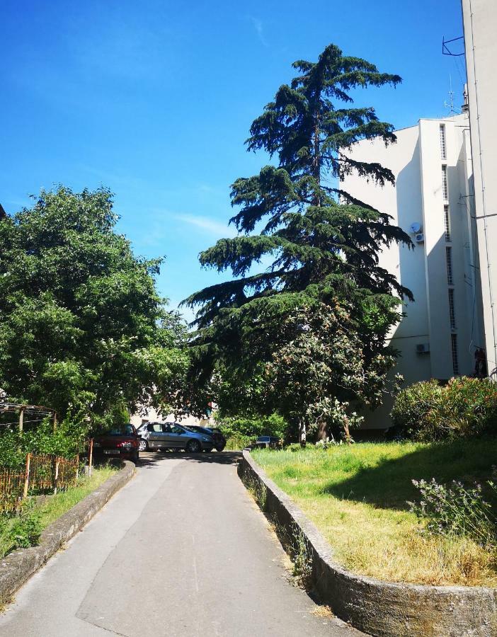 Apartman Emanuel Pula Exteriör bild