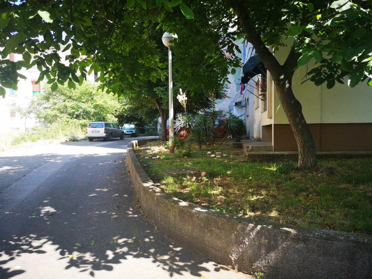 Apartman Emanuel Pula Exteriör bild